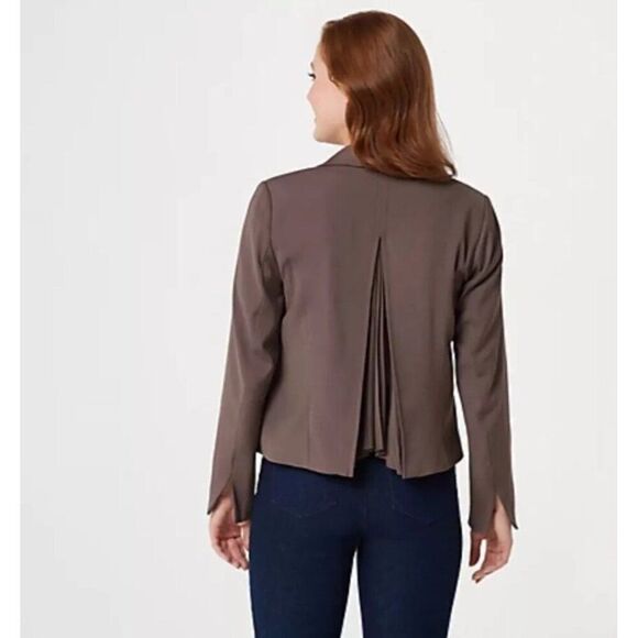 Laurie Flelt Women Black Cropped Back Pleated Blazer  Size 4 - Picture 2 of 16